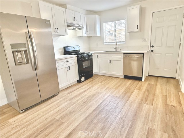 Detail Gallery Image 2 of 9 For 700 W Gonzales Rd #F,  Oxnard,  CA 93030 - 2 Beds | 1/1 Baths