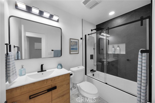 Image 22 of 33 For 10592 Pamela