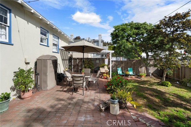 1300 Walnut Ave, Manhattan Beach, California 90266, 4 Bedrooms Bedrooms, ,2 BathroomsBathrooms,Residential,Sold,Walnut Ave,PV22057312