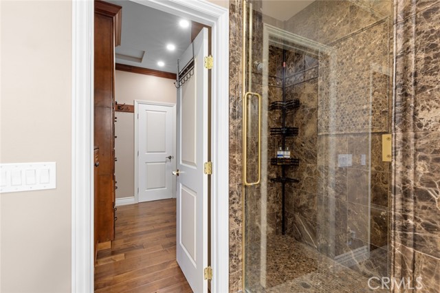 21131 Greenboro Lane, Huntington Beach CA: https://media.crmls.org/medias/45f0c9a2-d1cb-48a6-876f-019dc276aaee.jpg
