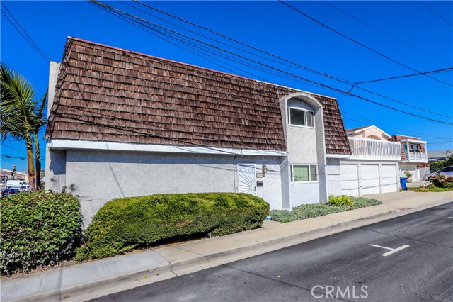 2404 Prospect Avenue, Hermosa Beach, California 90254, ,Residential Income,Sold,Prospect,PV22058633