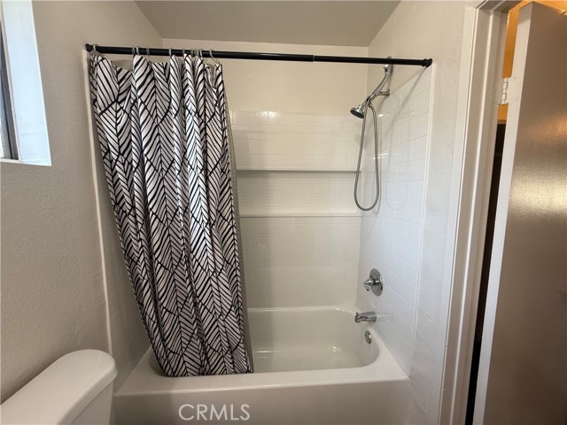 Detail Gallery Image 11 of 20 For 9240 Date St 10a,  Fontana,  CA 92335 - 2 Beds | 1/1 Baths