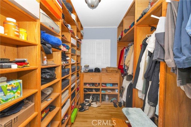 929 E Marshall Place, Long Beach CA: https://media.crmls.org/medias/45f2d71d-50f4-49ee-9b6a-bbabc09e8b05.jpg