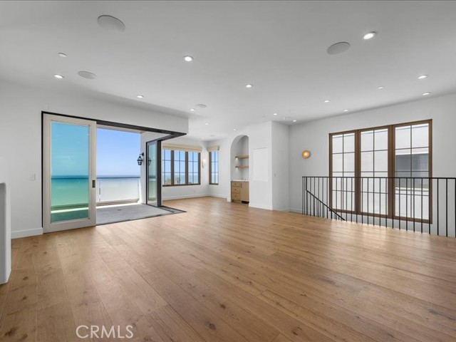 Detail Gallery Image 12 of 61 For 505 Bayview Dr, Manhattan Beach,  CA 90266 - 3 Beds | 3/1 Baths