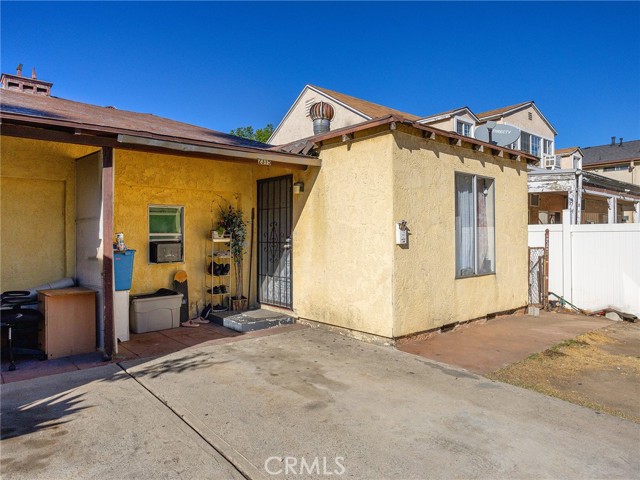 Detail Gallery Image 6 of 35 For 2313 N Niagara St, Burbank,  CA 91504 - – Beds | – Baths