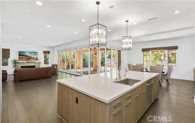 Detail Gallery Image 9 of 61 For 115 Candleglow, Irvine,  CA 92602 - 5 Beds | 5/1 Baths