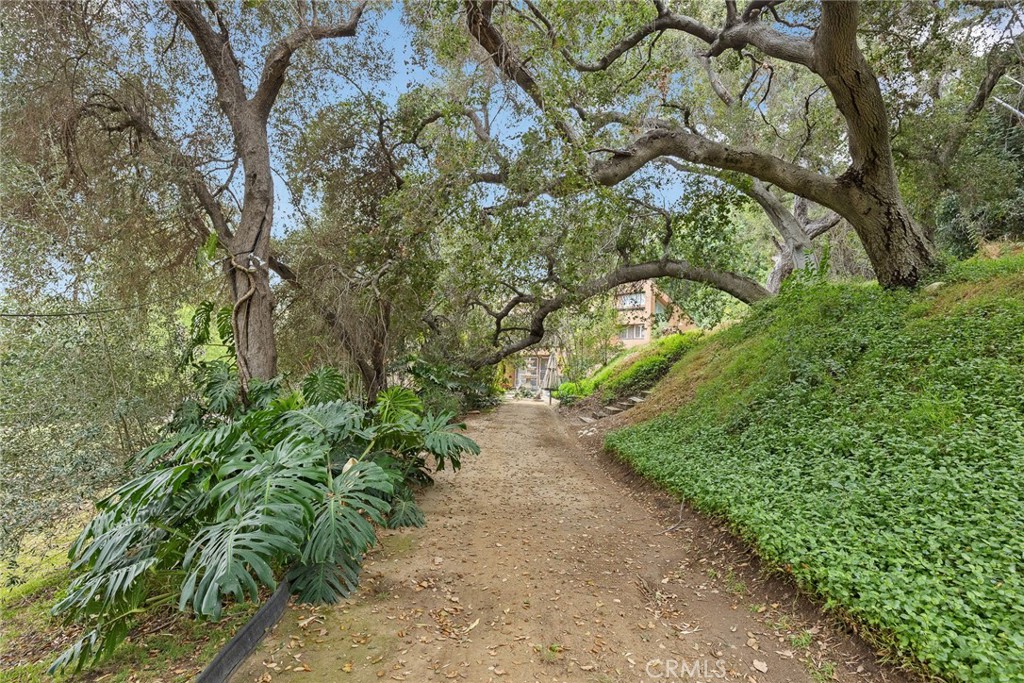 https://media.crmls.org/medias/45f75a4a-c53f-4474-afbc-0f689b4e33d7.jpg?preset=X-Large
