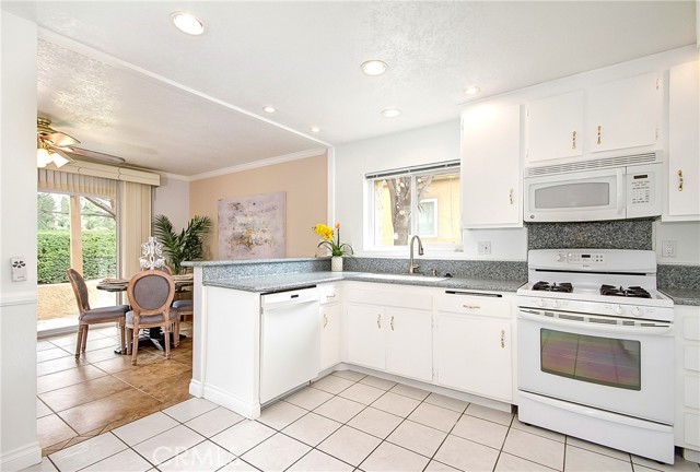 Detail Gallery Image 15 of 43 For 4778 Serrente, Yorba Linda,  CA 92886 - 3 Beds | 2/1 Baths