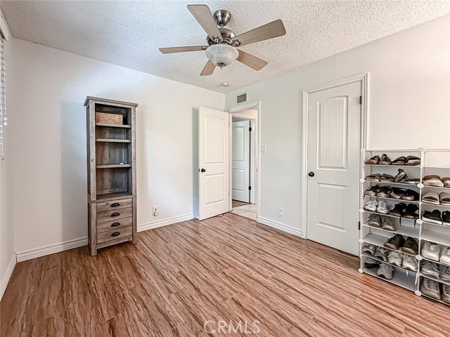 Detail Gallery Image 18 of 33 For 22180 Chase St, West Hills,  CA 91304 - 3 Beds | 2 Baths