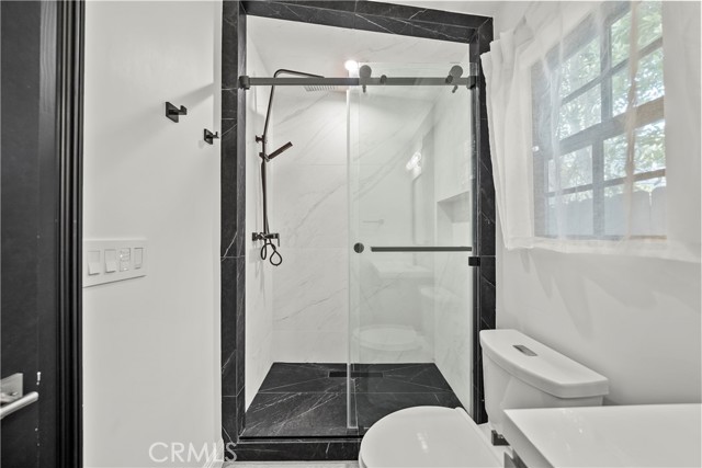 23427 Canzonet Street, Woodland Hills CA: https://media.crmls.org/medias/45f880b4-afdb-40b5-b19b-b9102c550b4c.jpg