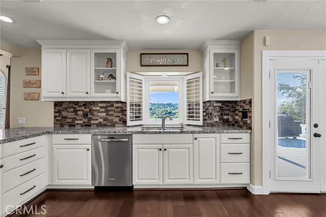 Detail Gallery Image 10 of 74 For 1250 Highridge, Riverside,  CA 92506 - 3 Beds | 3 Baths