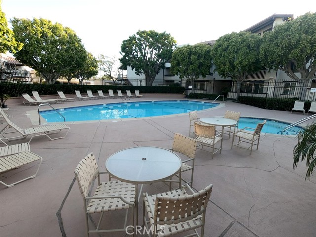 Detail Gallery Image 33 of 50 For 21372 Brookhurst St #417,  Huntington Beach,  CA 92646 - 3 Beds | 2 Baths