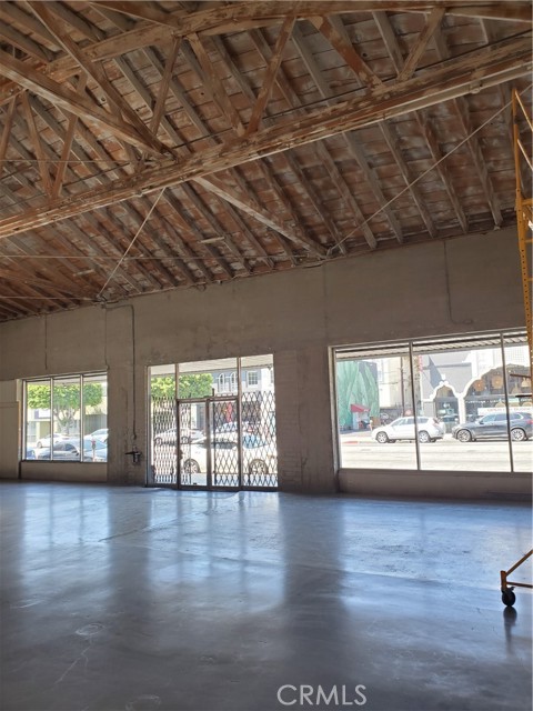 612 S La Brea Avenue, Los Angeles, California 90036, ,Commercial Lease,For Rent,612 S La Brea Avenue,CRSB23011272