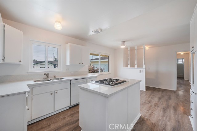 Detail Gallery Image 10 of 27 For 5201 Skylark, Huntington Beach,  CA 92649 - 3 Beds | 2 Baths