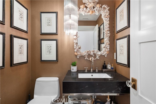 807 Aleppo Street, Newport Beach CA: https://media.crmls.org/medias/45fa97a4-d289-4c6d-bae9-22f9c13f9074.jpg