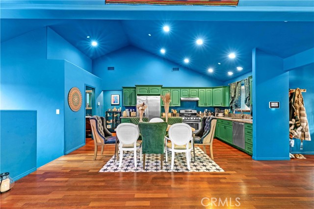 Detail Gallery Image 23 of 52 For 1253 Golden Rule, Lake Arrowhead,  CA 92352 - 4 Beds | 2/1 Baths