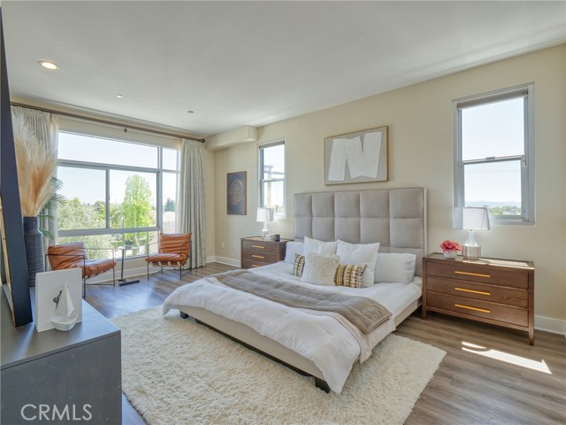 56 E Duarte Road, Arcadia CA: https://media.crmls.org/medias/45fb1f12-a8c8-4216-a752-31a15f4695e2.jpg