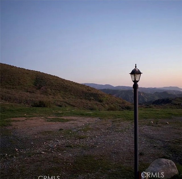 Detail Gallery Image 3 of 6 For 11000 Jackdaw Dr, Sylmar,  CA 91342 - – Beds | – Baths