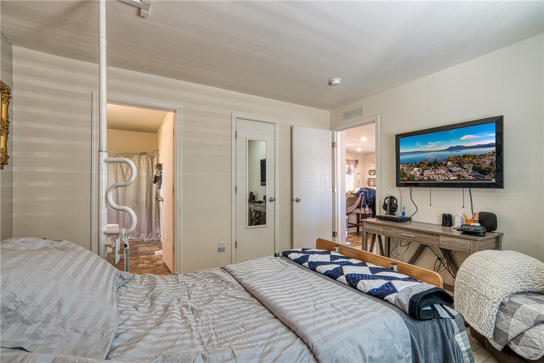 Detail Gallery Image 14 of 25 For 5020 Lakeshore Dr #19,  Lakeport,  CA 95453 - 3 Beds | 2 Baths