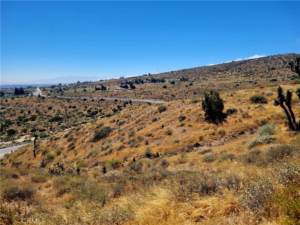 https://media.crmls.org/medias/45fb9fed-a1df-4ef4-bb92-1e506253849b.jpg?preset=X-Large
