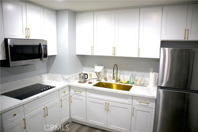 Detail Gallery Image 4 of 18 For 5585 E Pacific Coast, Long Beach,  CA 90804 - 0 Beds | 1 Baths