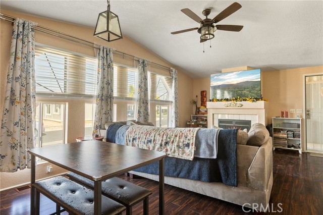 Detail Gallery Image 10 of 27 For 10961 Desert Lawn Dr #93,  Calimesa,  CA 92320 - 2 Beds | 2 Baths