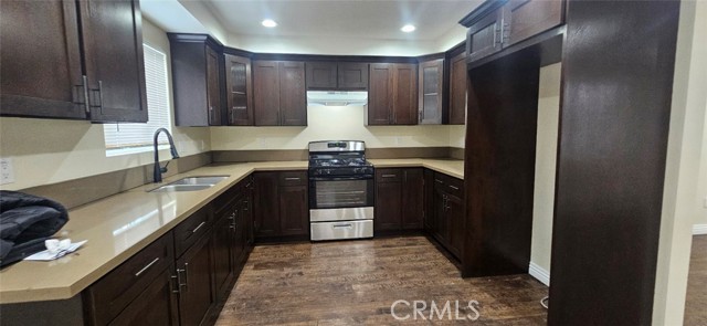 Detail Gallery Image 9 of 32 For 611 E 75th St, Los Angeles,  CA 90001 - 5 Beds | 3 Baths