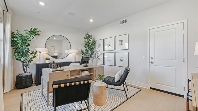 Detail Gallery Image 12 of 28 For 1750 E Park St #20,  Anaheim,  CA 92805 - 3 Beds | 2/1 Baths