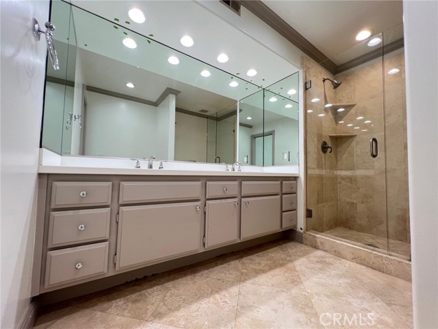 Detail Gallery Image 4 of 13 For 380 W Wilson St #E105,  Costa Mesa,  CA 92627 - 3 Beds | 3 Baths