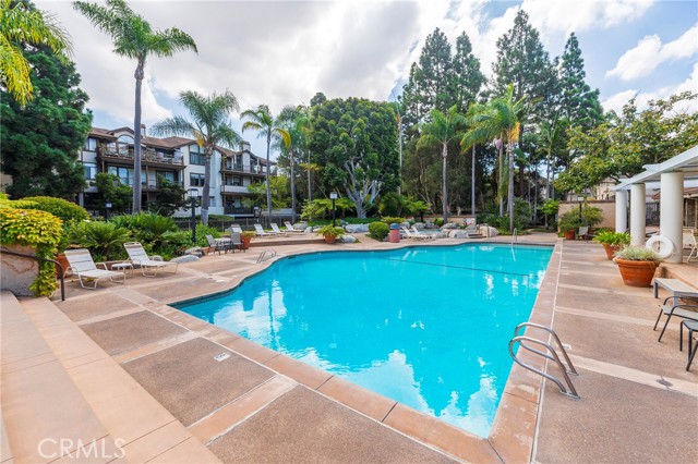 Detail Gallery Image 43 of 49 For 2577 Plaza Del Amo #730,  Torrance,  CA 90503 - 3 Beds | 2/1 Baths