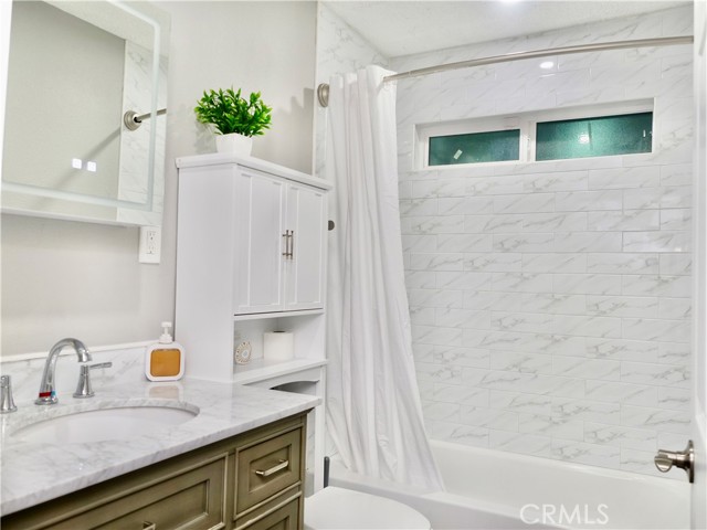 Detail Gallery Image 2 of 5 For 1220 W 56th St, Los Angeles,  CA 90037 - 0 Beds | 1 Baths