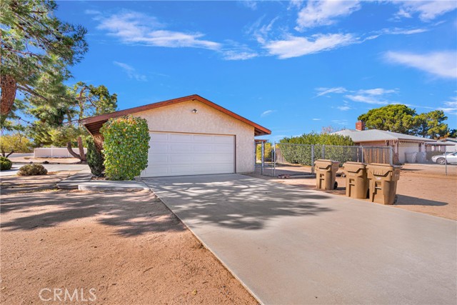 Detail Gallery Image 3 of 39 For 18110 Fairburn St, Hesperia,  CA 92345 - 3 Beds | 2 Baths