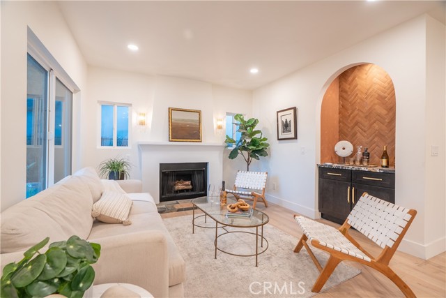 Front Image Thumbnail for CRSR26066537