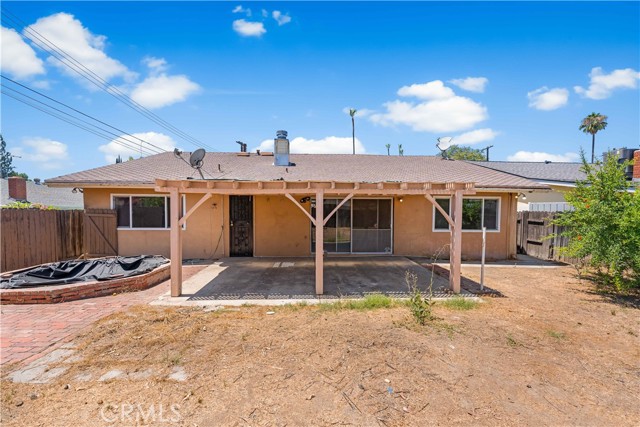 9946 Ruffner Avenue, North Hills CA: https://media.crmls.org/medias/460042ce-bd46-4783-8945-e24afbfdfe9f.jpg