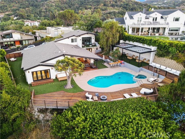 11308 Dona Teresa Dr, Studio City CA: https://media.crmls.org/medias/4601b572-ab0a-4727-b552-993a83eec472.jpg