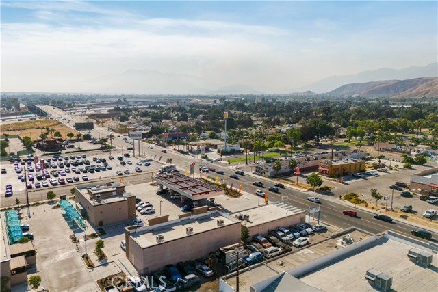 1081 W Highland Avenue, San Bernardino, California 92405, ,Commercial Lease,For Rent,1081 W Highland Avenue,CRCV24140095