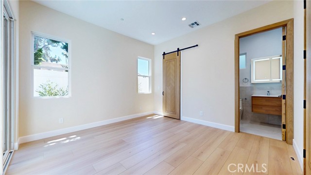 Image 63 of 75 For 421 Catalina Street