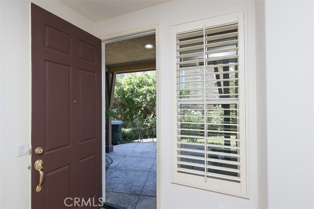 Detail Gallery Image 6 of 31 For 26760 via La Paz, Valencia,  CA 91381 - 3 Beds | 2/1 Baths