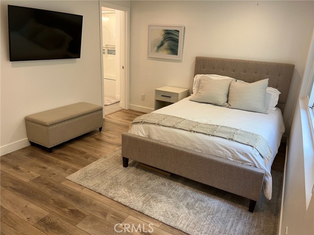 123 36th, Newport Beach CA: https://media.crmls.org/medias/460426e2-e1fc-48b4-bbd0-0896235fcd84.jpg