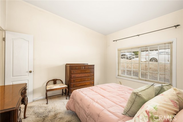Detail Gallery Image 43 of 75 For 6040 Pat Ave, Woodland Hills,  CA 91367 - 5 Beds | 4/2 Baths