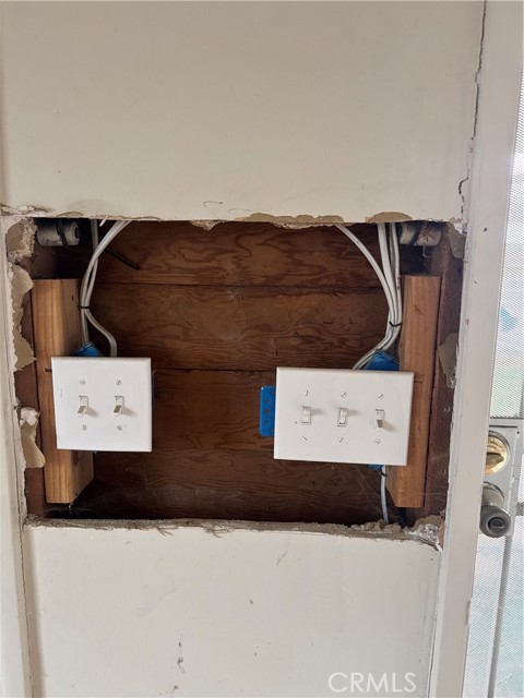 Detail Gallery Image 8 of 16 For 307 S Curry St, Tehachapi,  CA 93561 - 2 Beds | 1 Baths