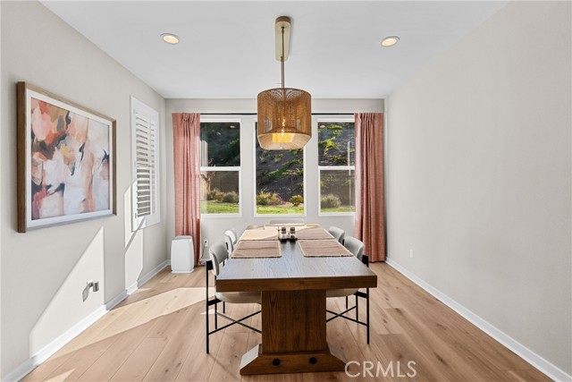 Detail Gallery Image 14 of 56 For 28332 Clarion, Canyon Country,  CA 91350 - 5 Beds | 4/1 Baths