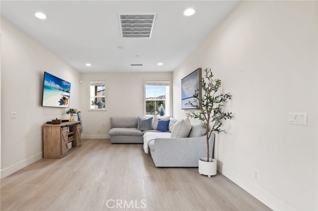 Image 27 of 67 For 30 Cooper  