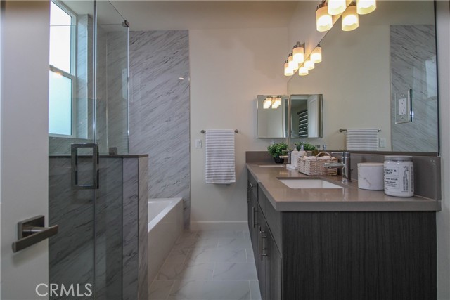 Detail Gallery Image 18 of 23 For 15 S Chapel Ave #B,  Alhambra,  CA 91801 - 4 Beds | 3/1 Baths