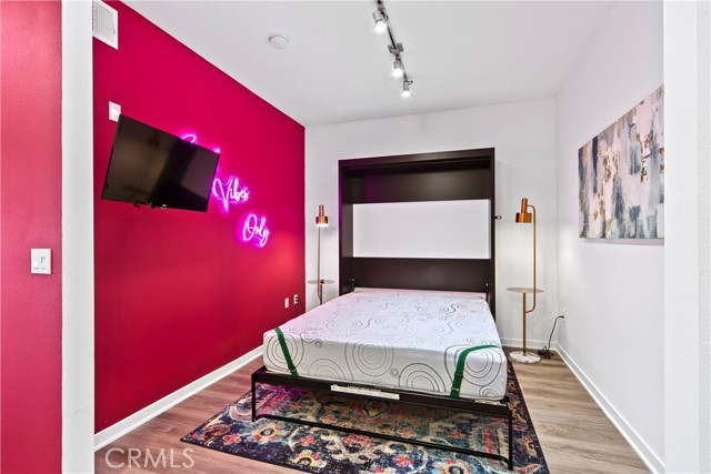 Detail Gallery Image 19 of 41 For 950 S Fairfax Ave #136,  Los Angeles,  CA 90048 - 2 Beds | 2 Baths