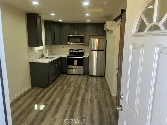 Detail Gallery Image 2 of 8 For 3734 Imperial Hwy #B,  Inglewood,  CA 90303 - 1 Beds | 1 Baths