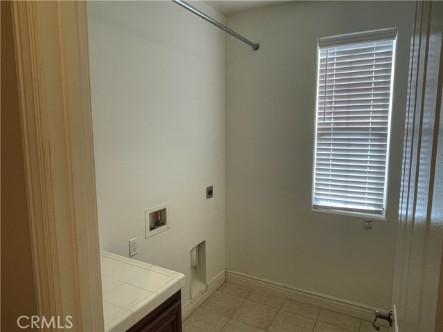 5307 Rose Arbor Lane, Bakersfield CA: https://media.crmls.org/medias/46063759-7b53-4820-a1e6-a30db3d3b6e8.jpg
