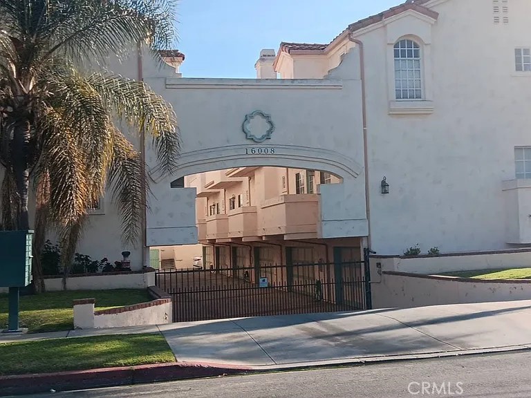 16008 La Salle Avenue #11