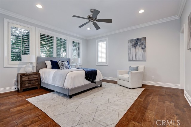 720 10th Street, Hermosa Beach, California 90254, 4 Bedrooms Bedrooms, ,3 BathroomsBathrooms,Residential,Sold,10th,SB21226543