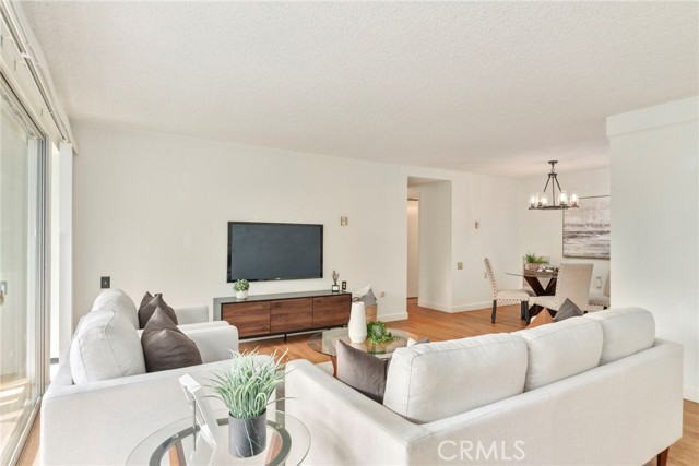 225 Avenida Majorca, Laguna Woods CA: https://media.crmls.org/medias/4607e984-98a5-4922-b427-6be3190f1217.jpg